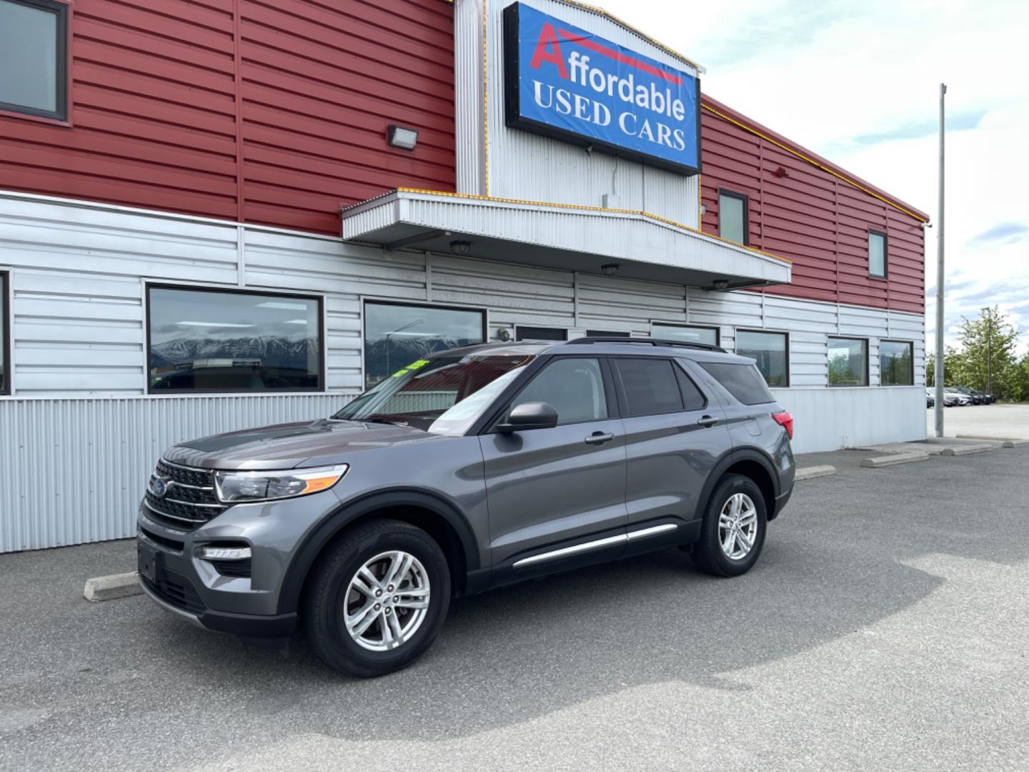 2023 GRAY FORD EXPLORER XLT (1FMSK8DH2PG) with an 2.3L engine, Automatic transmission, located at 1960 Industrial Drive, Wasilla, 99654, (907) 274-2277, 61.573475, -149.400146 - Photo#0